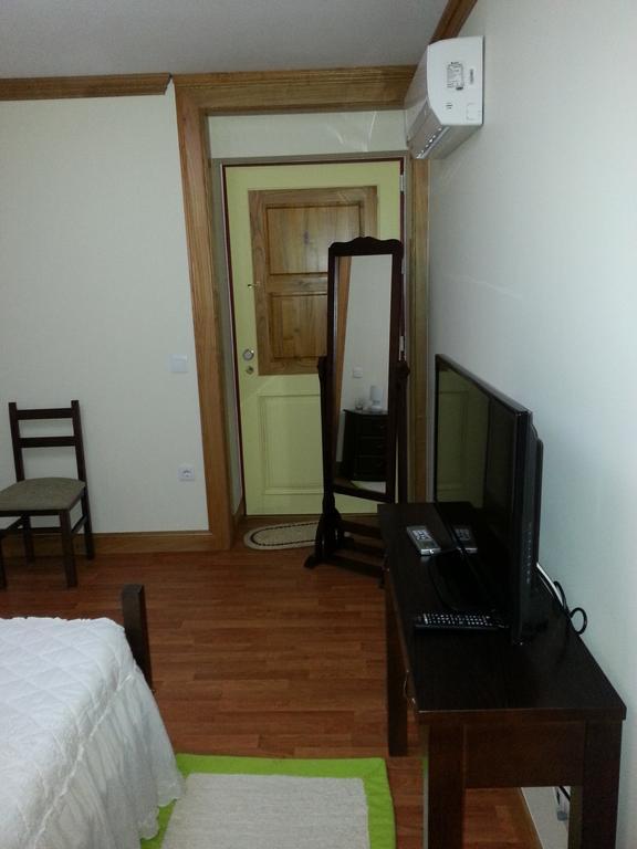 Quinta Da Cardal Guest House วิลาแวร์เด ห้อง รูปภาพ