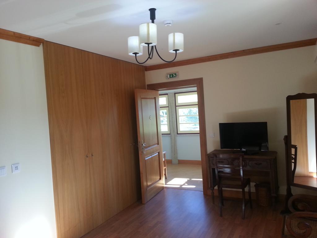 Quinta Da Cardal Guest House วิลาแวร์เด ห้อง รูปภาพ